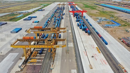 創(chuàng)新高！我國最大陸路口岸鐵路半年貨運進(jìn)出口量突破1000萬噸